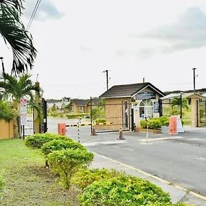  Apartment The Rest Stop-b- 15 Min From Airport/24hrs Security Jamaica